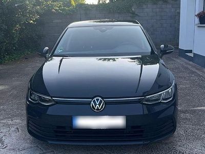 Gebraucht VW Golf VII Life 150 PS (110 kW) 2020 Grau Limousine