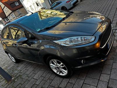 Usata Ford Fiesta Celebration 80 CV (58 kW) 2017 Grigio Utilitaria