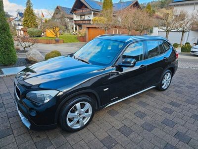 gebraucht BMW X1 xDrive18d 8-fache Bereifung, Panoramadach