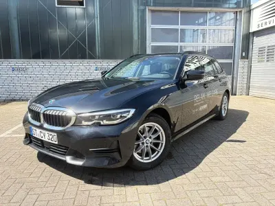 Gebraucht BMW 320 Sport Line 190 PS (139 kW) 2021 Schwarz Kombi