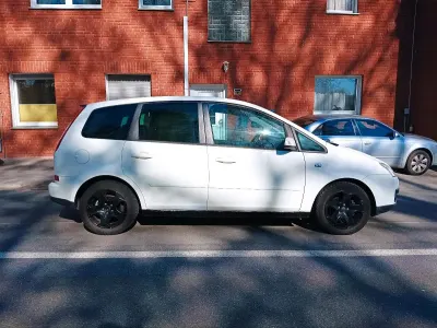 Usata Ford C-MAX 120 CV (88 kW) 2004 Bianco Monovolume