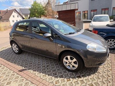 Usata Fiat Grande Punto Dynamic 77 CV (56 kW) 2006 Grigio Utilitaria