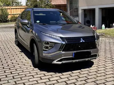 Gebraucht Mitsubishi Eclipse Cross Plus 98 PS (72 kW) 2022 Grau SUV
