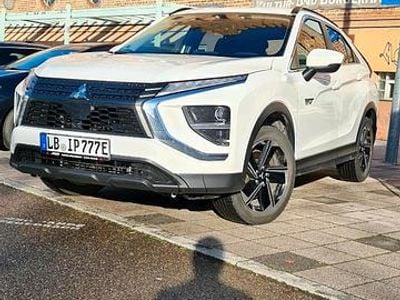 Gebraucht Mitsubishi Eclipse Cross Edition 150 PS (110 kW) 2022 Weiß SUV