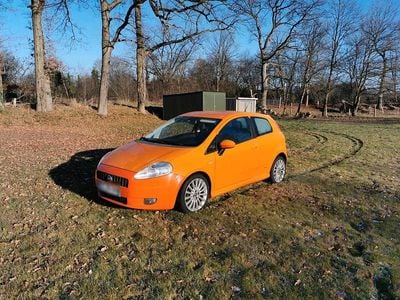 Second-hand Fiat Grande Punto 95 CP (69 kW) 2007 Portocaliu Hatchback