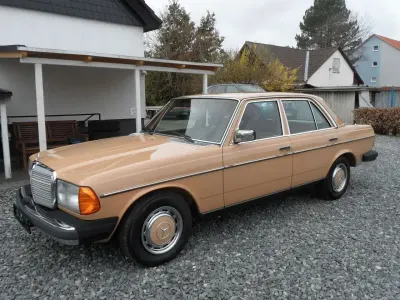 Gebraucht Mercedes 280 145 PS (106 kW) 1977 Beige Limousine