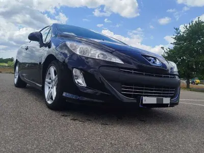 Gebraucht Peugeot 308 CC Premium 156 PS (114 kW) 2011 Schwarz Cabrio