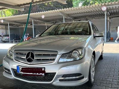 Gebraucht Mercedes C200 136 PS (100 kW) 2011 Silber Limousine