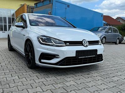Oryxweiss Gebraucht 2018 VW Golf VII R Limousine | 24.990 € (Guter Preis)