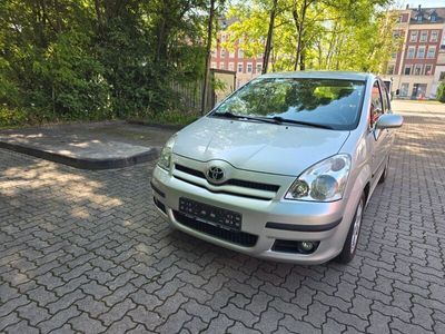 gebraucht Toyota Corolla Verso 2.0 D-4D Sol