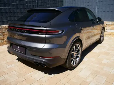 Usata Porsche Cayenne E-Hybrid Coupe 470 CV (345 kW) 2024 Grigio Coupé