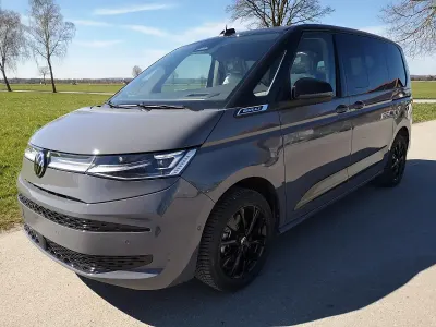 Neu VW Multivan Elegance 54 PS (39 kW) 2026 Puregrey Van / Kleinbus