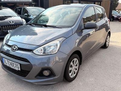 Gebraucht Hyundai i10 Classic 67 PS (49 kW) 2015 Grau Kleinwagen