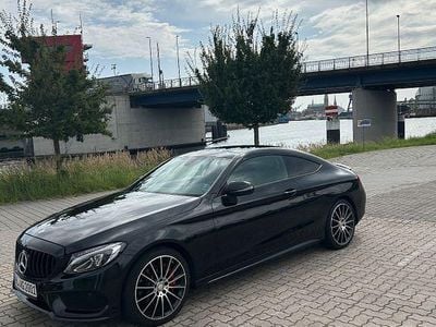 Gebraucht Mercedes C300 Edition 1 245 PS (180 kW) 2016 Schwarz Coupé