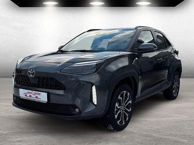Neu Toyota Yaris Cross 92 PS (67 kW) 2025 Grau SUV