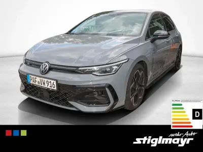 Gebraucht VW Golf VIII R-line 150 PS (110 kW) 2025 Grau Limousine