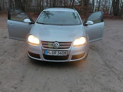 Grau Gebraucht 2009 VW Golf V Kombi | 1.400 €