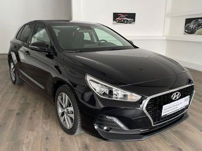 Gebraucht Hyundai i30 YES! 120 PS (88 kW) 2019 Schwarz Limousine