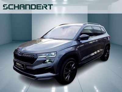Graphitegrau metallic Gebraucht 2024 Skoda Karoq SportLine SUV | 34.950 € (Etwas zu teuer)