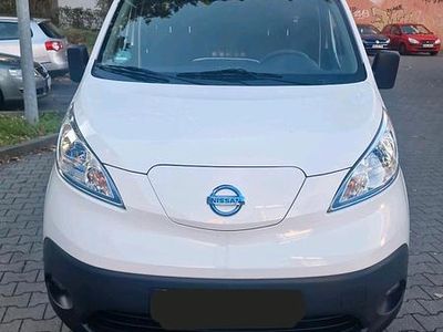 Nissan e-NV200