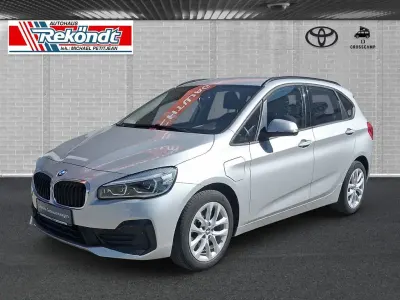 Gebraucht BMW 225 Active Tourer Advantage 220 PS (161 kW) 2021 Silber Van / Kleinbus