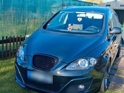 Usata Seat Altea XL 125 CV (91 kW) 2009 Nero Monovolume