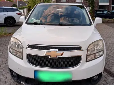 Gebraucht Chevrolet Orlando 163 PS (119 kW) 2012 Weiß Van / Kleinbus