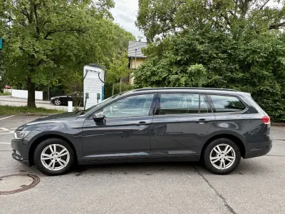 Gebraucht VW Passat Trendline 150 PS (110 kW) 2018 Grau Kombi