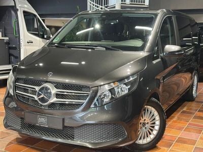 Mercedes V220