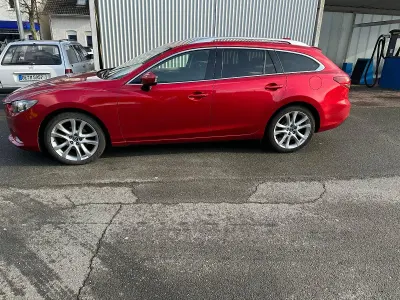 Gebraucht Mazda 6 175 PS (128 kW) 2015 Rot Kombi