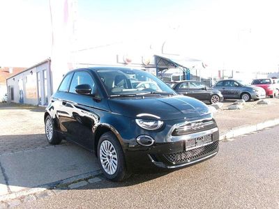 Colore esterno (onyx schwarz) Neu 2025 Fiat 500e Red Limousine | 24.440 €