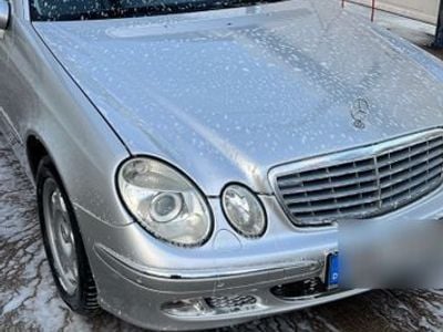 Mercedes E240