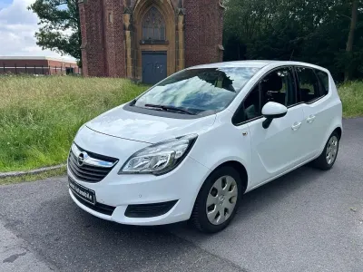 Gebraucht Opel Meriva Edition 120 PS (88 kW) 2017 Schneeweiss/olympic/summit whi Van / Kleinbus
