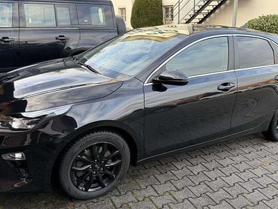 Usado Kia Ceed Spirit 140 HP (102 kW) 2020 Preto Citadino