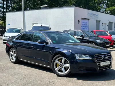 Gebraucht Audi A8 Ambiente 250 PS (183 kW) 2011 Blau Limousine