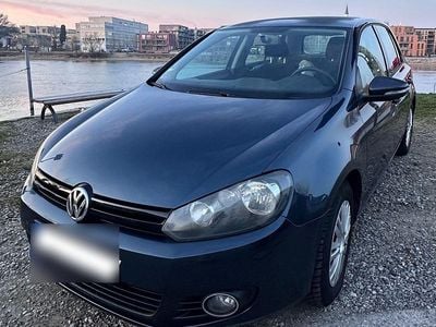 Gebraucht VW Golf VI Trendline 105 PS (77 kW) 2011 Blau Kleinwagen