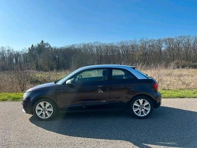 Gebraucht Audi A1 86 PS (63 kW) 2010 Violet Kleinwagen