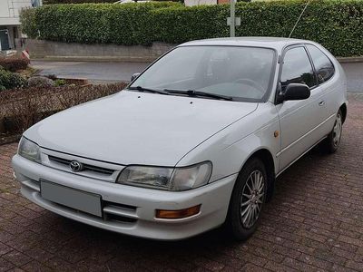 Silber Gebraucht 1996 Toyota Corolla Limousine | 2.200 €
