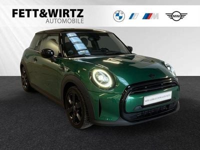 Gebraucht Mini Cooper Classic 136 PS (100 kW) 2022 British racing green metallic Kleinwagen