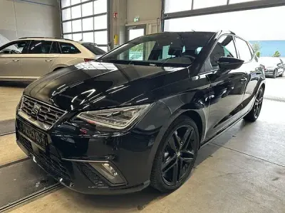Usata Seat Ibiza FR 116 CV (85 kW) 2025 Nero Utilitaria