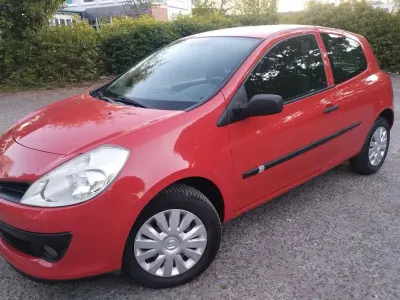 Usata Renault Clio III 65 CV (47 kW) 2007 Rosso Berlina