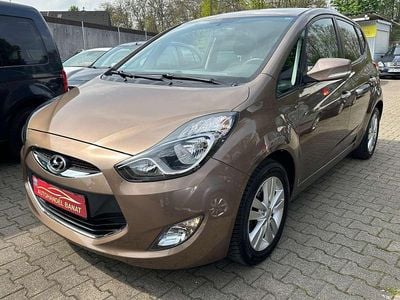 Second-hand Hyundai ix20 Edition 125 CP (91 kW) 2014 Satin amber / met Hatchback