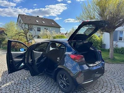 Second-hand Mazda 2 Homura-Line 90 CP (66 kW) 2022 Albastru Berlinǎ