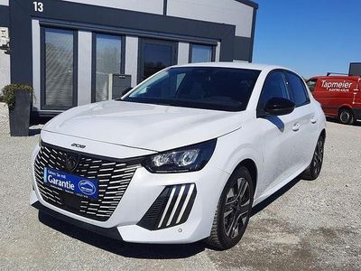 Usata Peugeot 208 Allure 101 CV (74 kW) 2025 Bianco Utilitaria