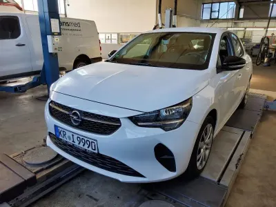 Używany Opel Corsa Edition 75 KM (55 kW) 2022 Biały Hatchback