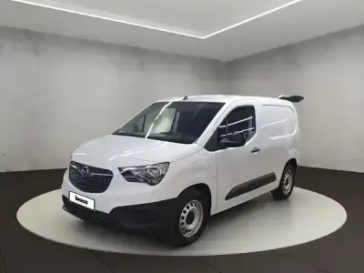 Używany Opel Combo-e Life 100 kW (136 KM) 2022 Biały Van
