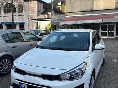 Second-hand Kia Rio Vision 84 CP (61 kW) 2023 Alb Berlinǎ