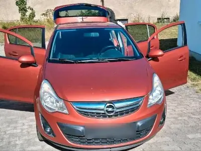 Gebraucht Opel Corsa 69 PS (50 kW) 2013 Andere farben Kleinwagen