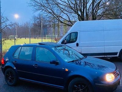 Blau Gebraucht 1998 VW Golf IV Kleinwagen | 3.290 € (Etwas zu teuer)