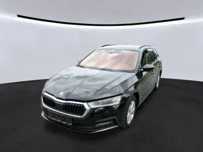 Gebraucht Skoda Octavia Clever 150 PS (110 kW) 2023 Schwarzmagic perleffekt Kombi